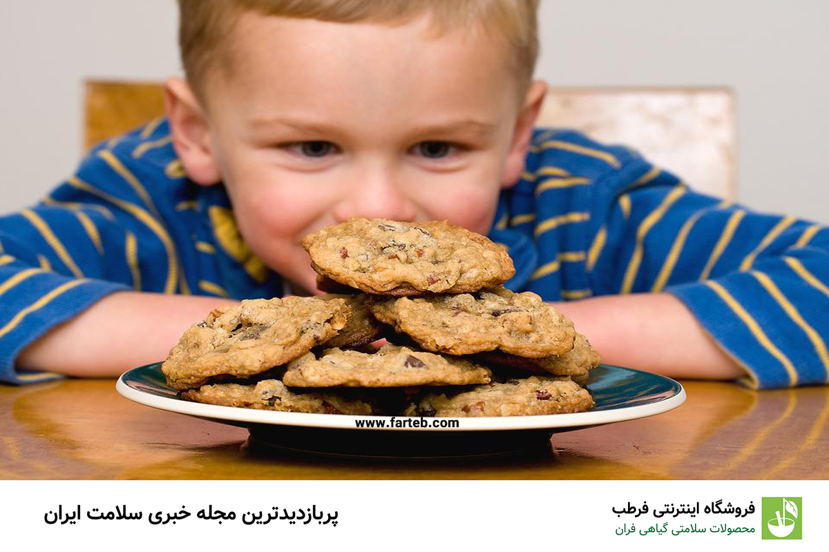 دلایل مهم برای اجتناب از دادن کلوچه و بیسکوییت به کودکان: ۶ عامل کلیدی