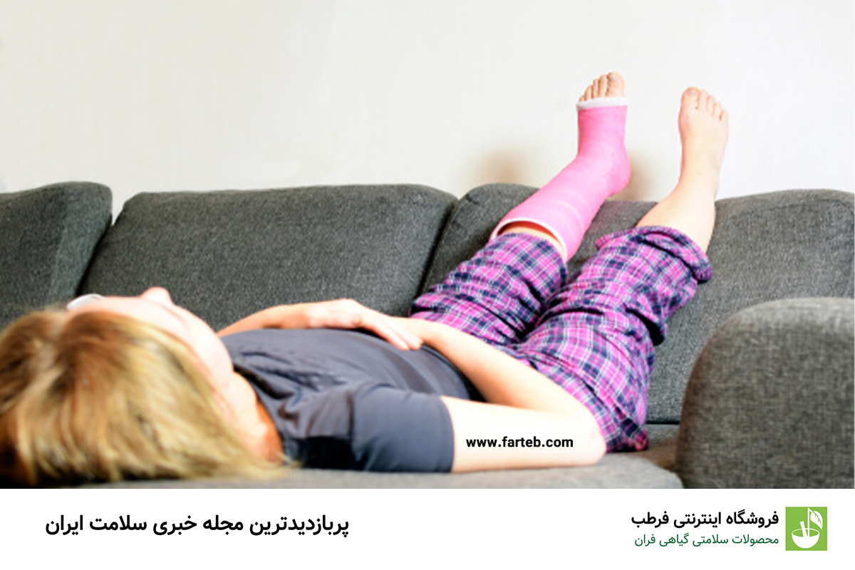 ۹. اهمیت بالا نگه داشتن پاها برای بهبود گردش خون